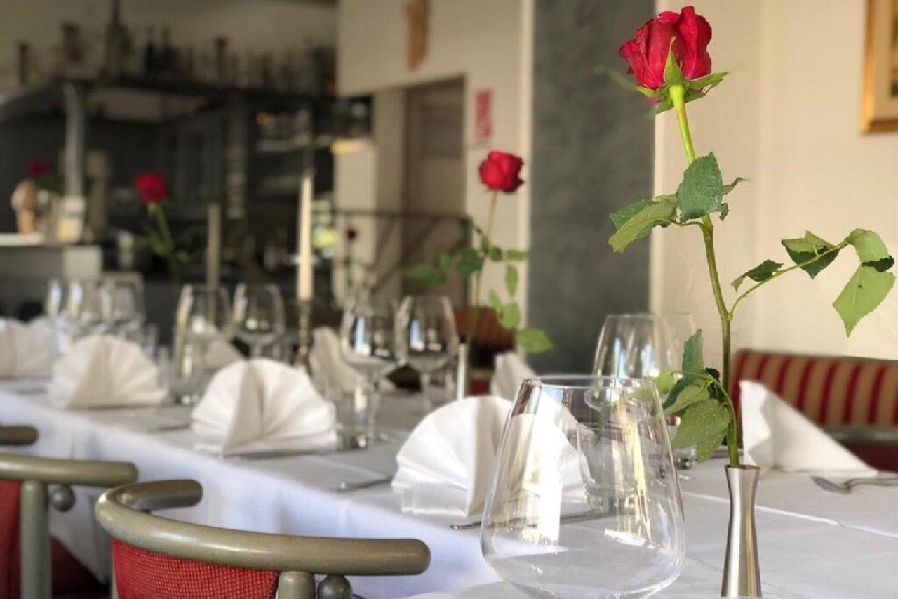 Hotel Apartments Restaurant Cala Luna Marburg Zewnętrze zdjęcie
