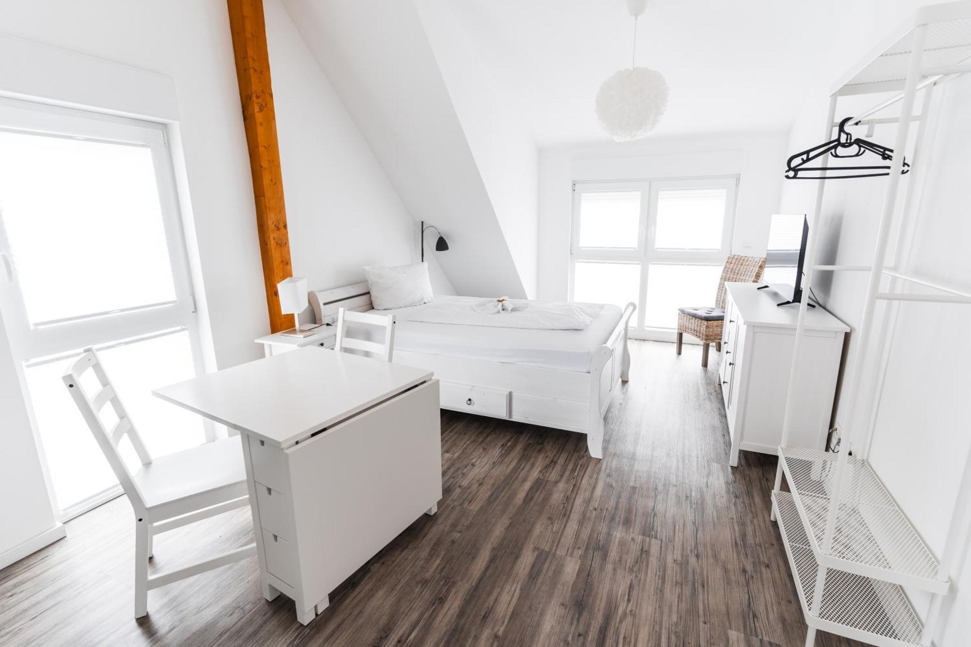 Hotel Apartments Restaurant Cala Luna Marburg Zewnętrze zdjęcie
