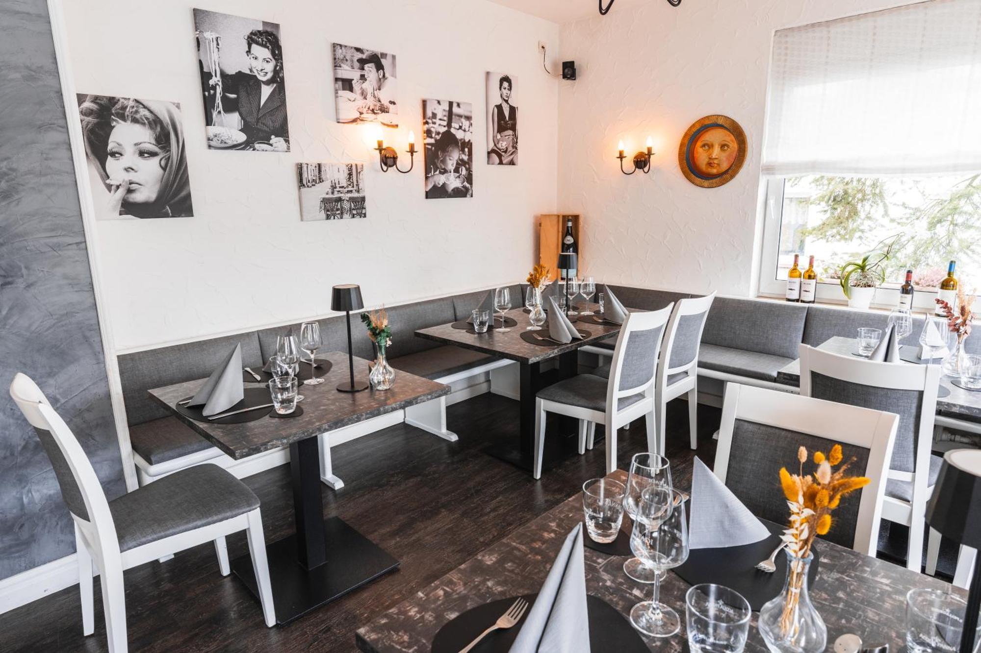 Hotel Apartments Restaurant Cala Luna Marburg Zewnętrze zdjęcie