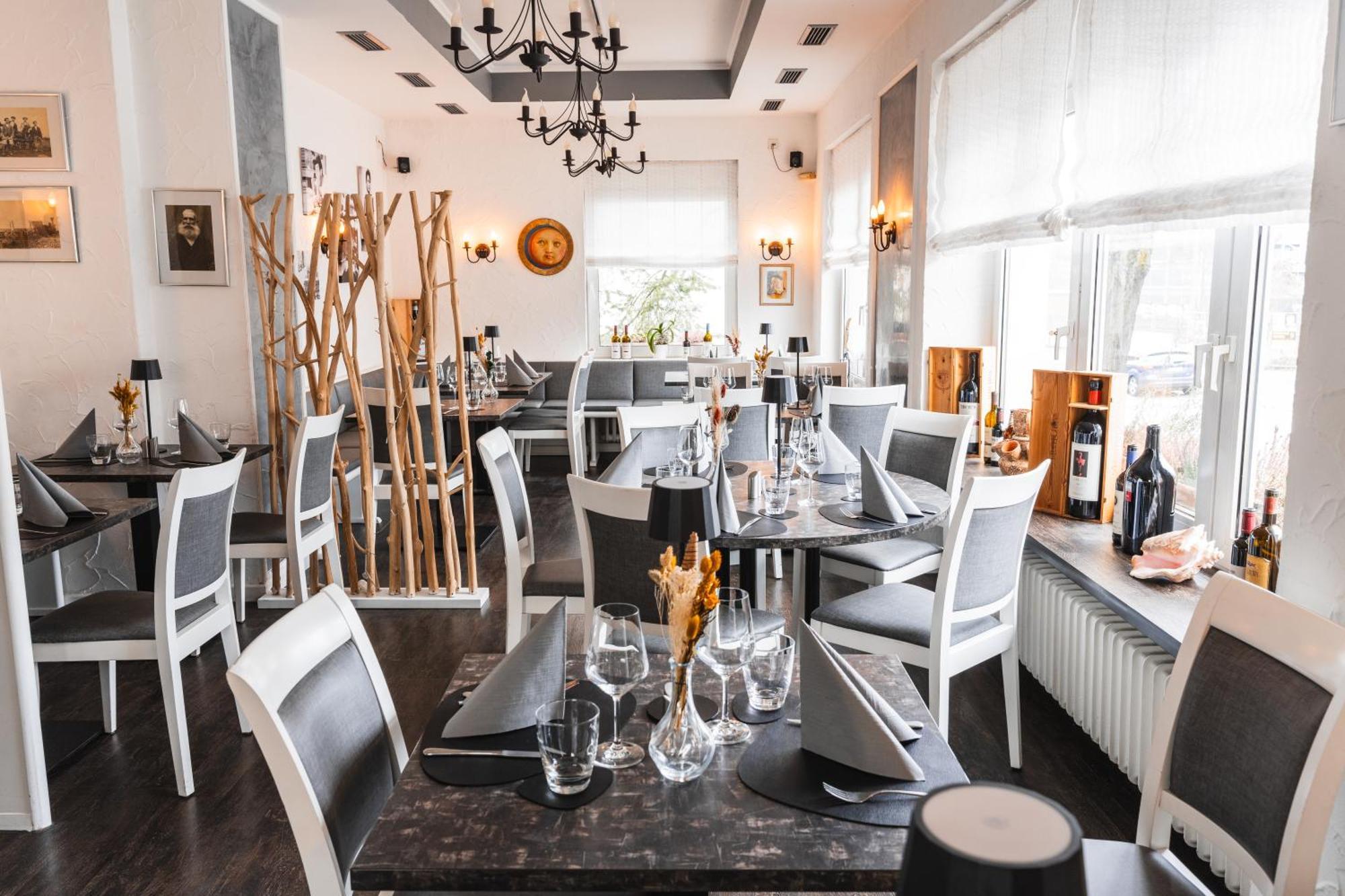 Hotel Apartments Restaurant Cala Luna Marburg Zewnętrze zdjęcie
