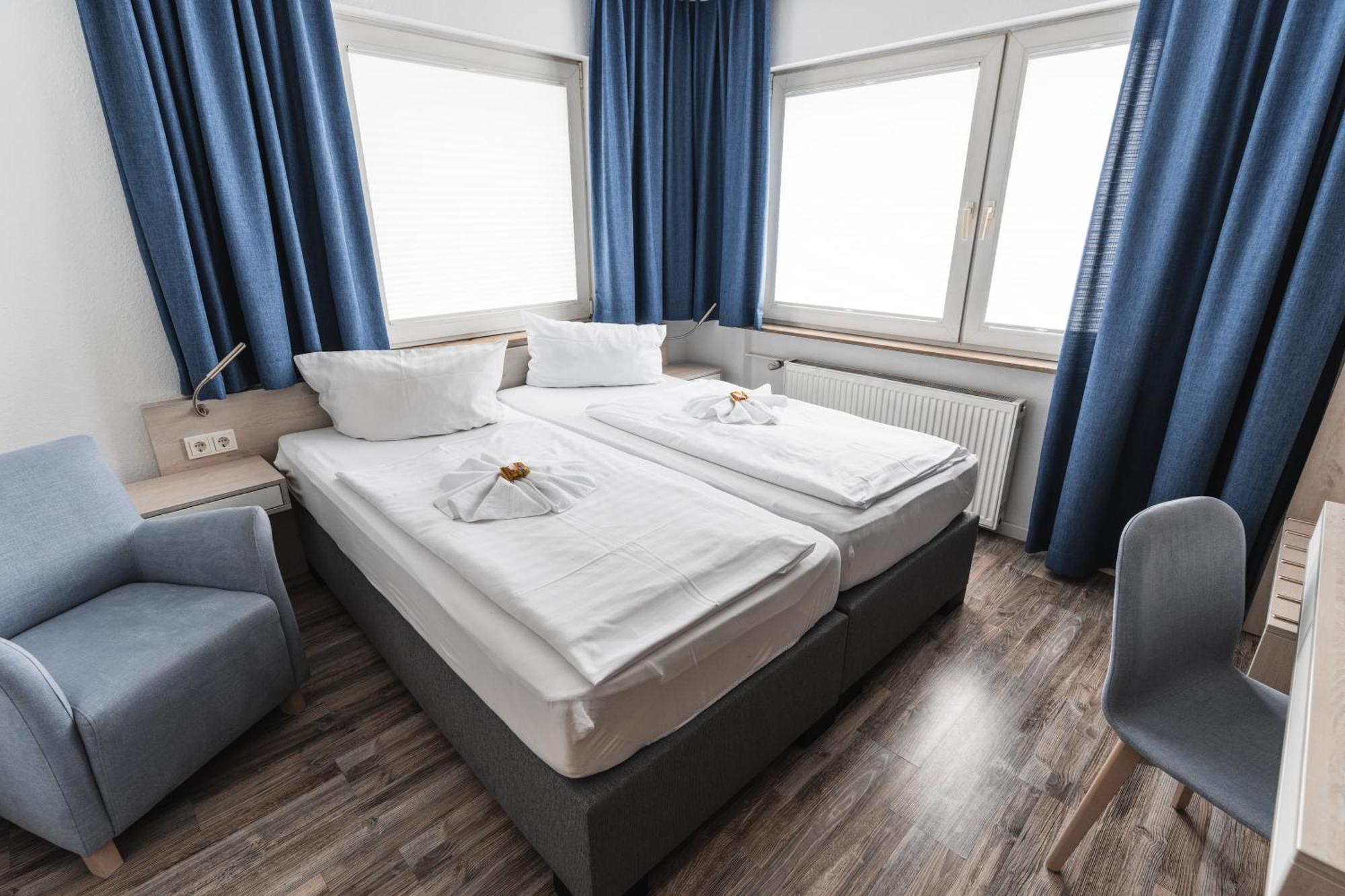 Hotel Apartments Restaurant Cala Luna Marburg Zewnętrze zdjęcie